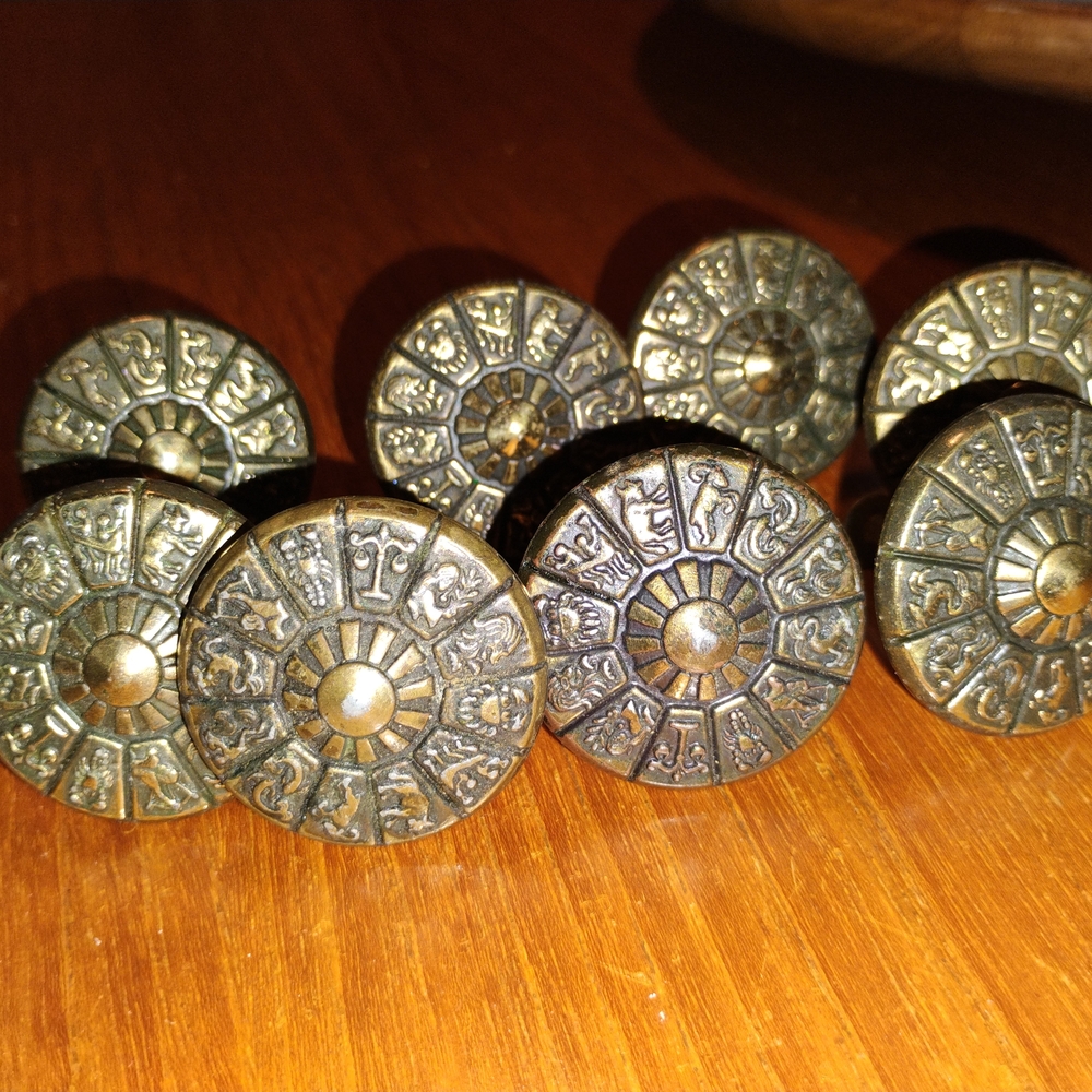 Decorative Bronze Drawer Knobs